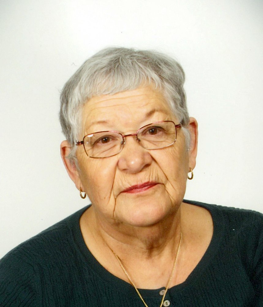 Lorraine Sharrott